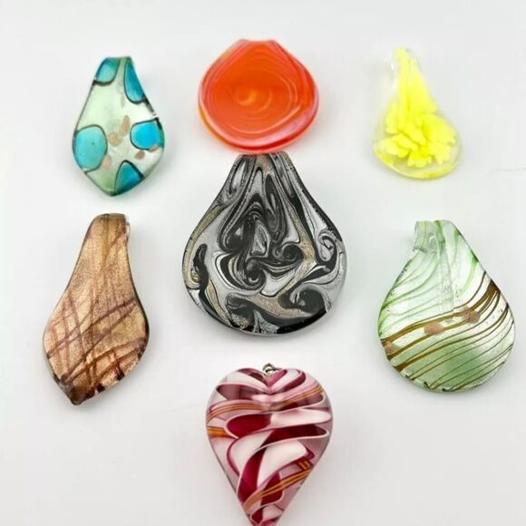 Vintage Murano Style Glass Pendants Lot of 7. Hand Blown - Picture 4 of 16